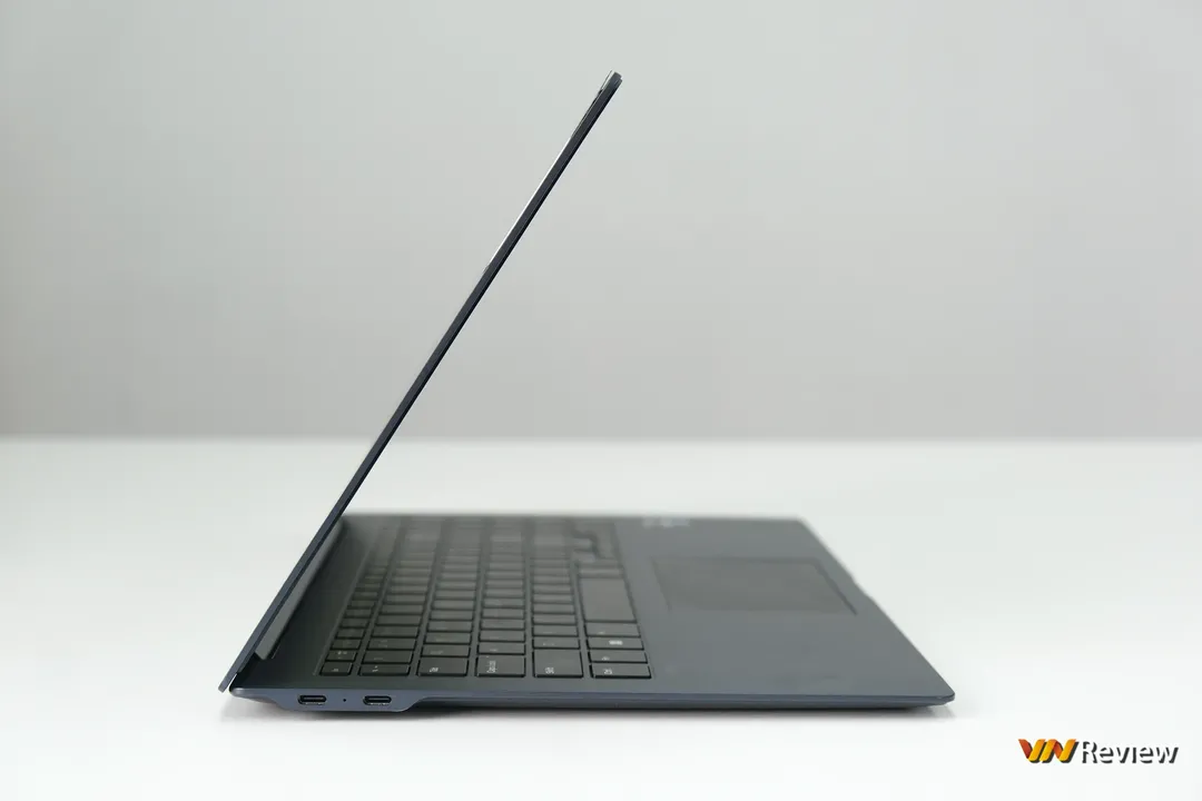 Đánh giá LG gram SuperSlim: nâng tầm cuộc chơi ultrabook siêu mỏng nhẹ Đánh giá LG gram SuperSlim: nâng tầm cuộc chơi ultrabook siêu mỏng nhẹ