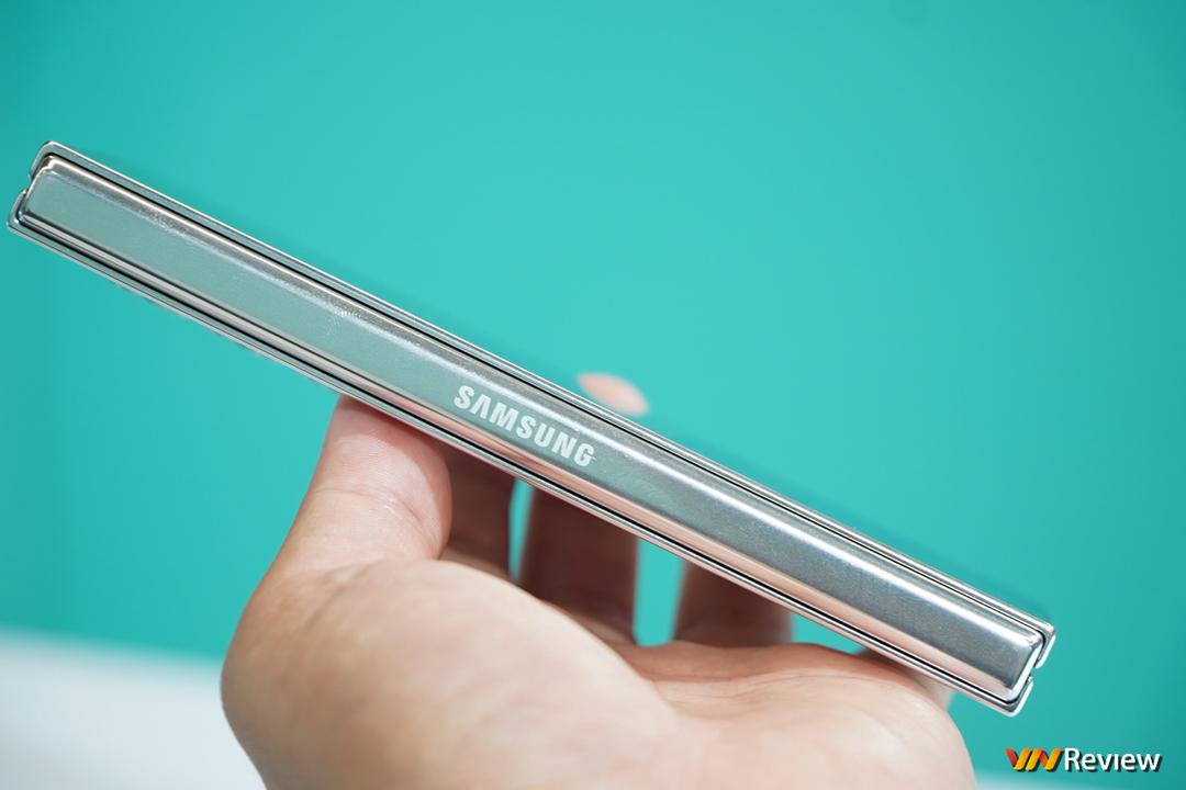 Trên tay Galaxy Z Fold 5: “bình” khít hơn và rượu cũng thơm hơn Trên tay Galaxy Z Fold 5: “bình” khít hơn và rượu cũng thơm hơn