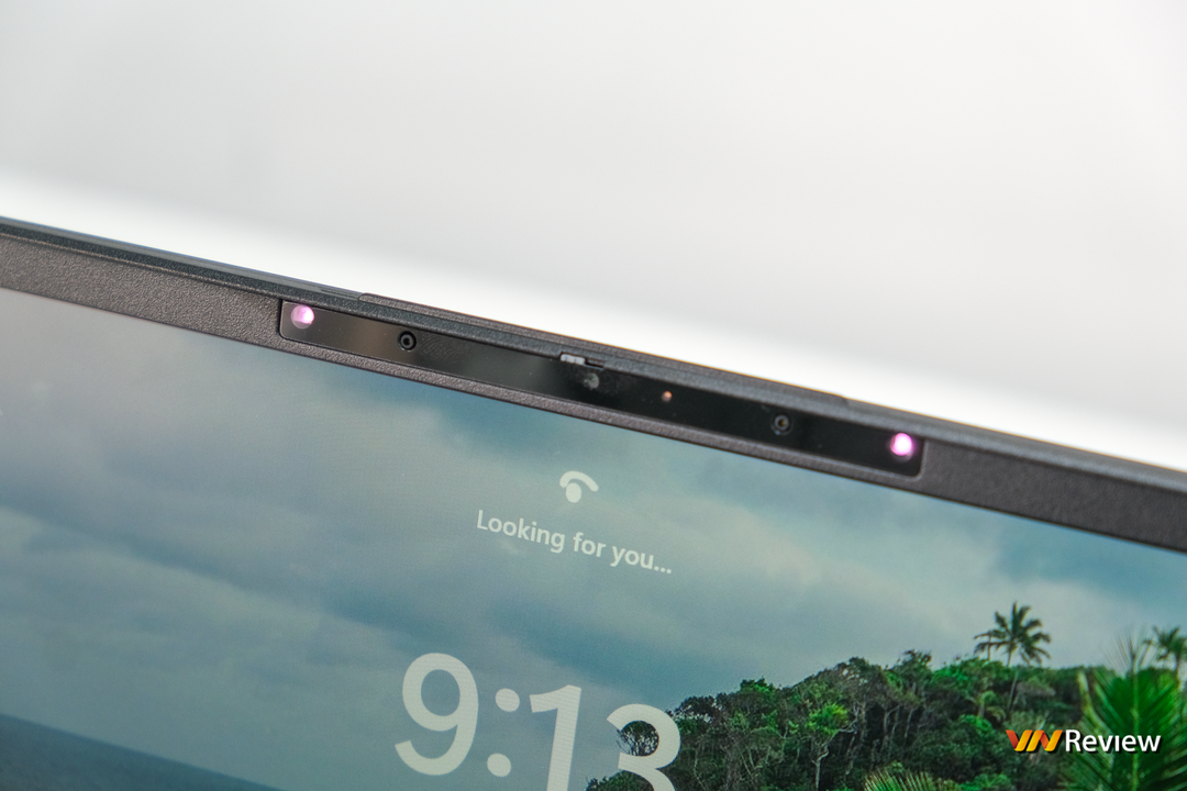 Đánh giá Fujitsu FMV MH 14”: Trợ lý linh hoạt cho những ngày bận rộn Đánh giá Fujitsu FMV MH 14”: Trợ lý linh hoạt cho những ngày bận rộn