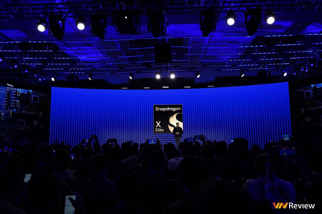 Qualcomm ra mắt Snapdragon X Elite: mạnh hơn cả Apple M2 Max, Intel Core i9-13980HX mà vẫn tiết kiệm pin hơn Qualcomm ra mắt Snapdragon X Elite: mạnh hơn cả Apple M2 Max, Intel Core i9-13980HX mà vẫn tiết kiệm pin hơn