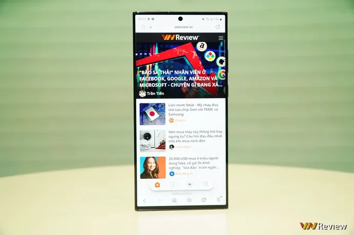 Điểm mặt những smartphone đắt đỏ nhất ở Việt Nam Điểm mặt những smartphone đắt đỏ nhất ở Việt Nam
