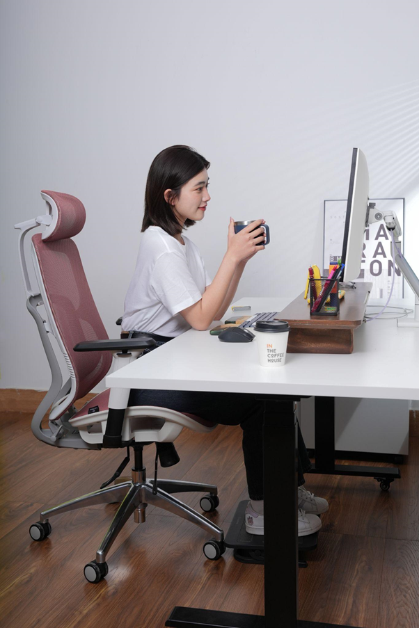 Tháng 3 ngọt ngào, đón chào phiên bản ghế công thái học Airy Hồng từ HyperWork  Tháng 3 ngọt ngào, đón chào phiên bản ghế công thái học Airy Hồng từ HyperWork