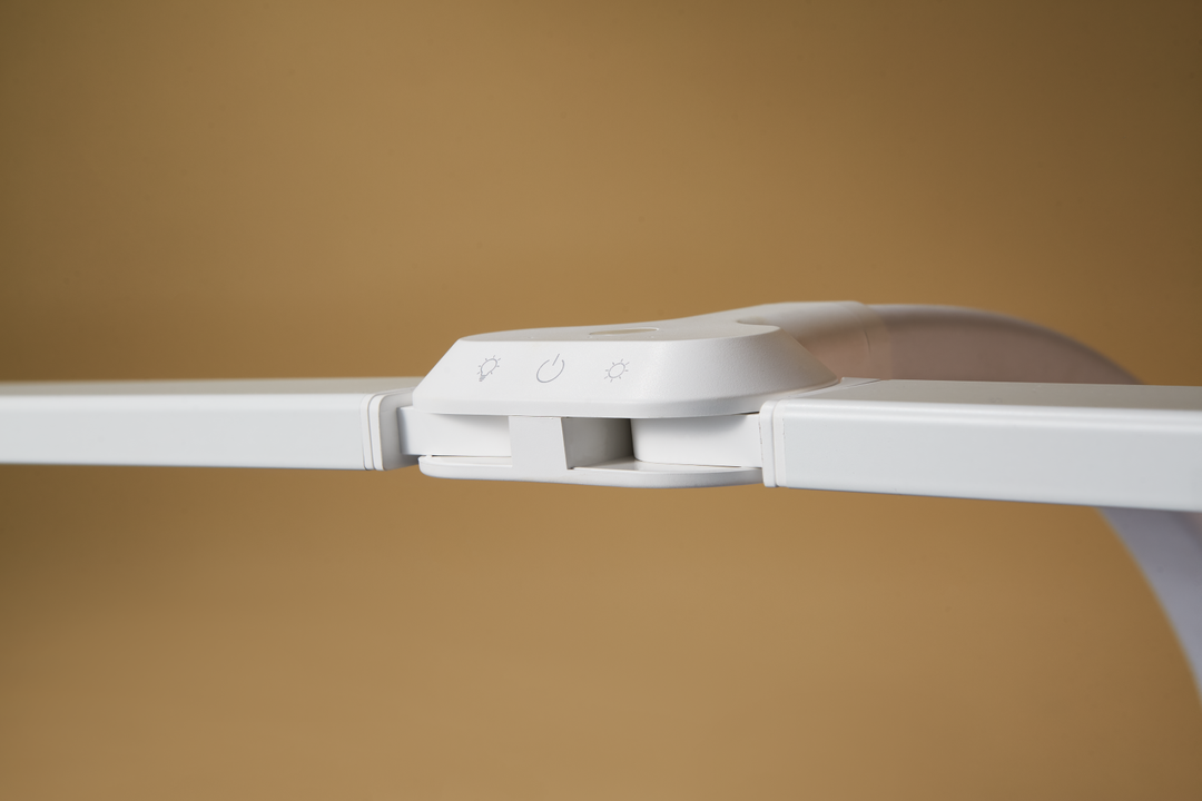 Lần đầu tiên HyperWork ra mắt thiết bị chiếu sáng đèn LED kẹp bàn Luna: Chân thực, tiện lợi và đa năng  Lần đầu tiên HyperWork ra mắt thiết bị chiếu sáng đèn LED kẹp bàn Luna: Chân thực, tiện lợi và đa năng