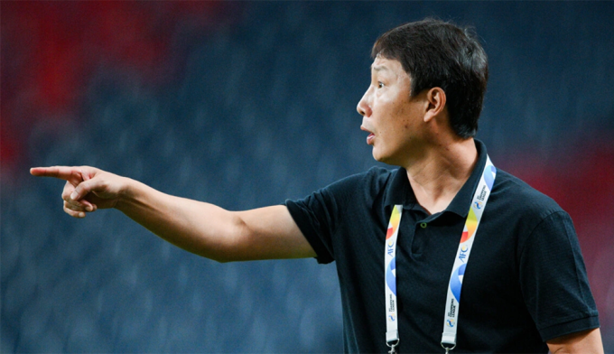 Hé lộ mức lương của tân HLV trưởng ĐTQG Kim Sang Sik: thấp hơn ông Troussier, chỉ bằng một nửa ông Park Hang Seo Hé lộ mức lương của tân HLV trưởng ĐTQG Kim Sang Sik: thấp hơn ông Troussier, chỉ bằng một nửa ông Park Hang Seo