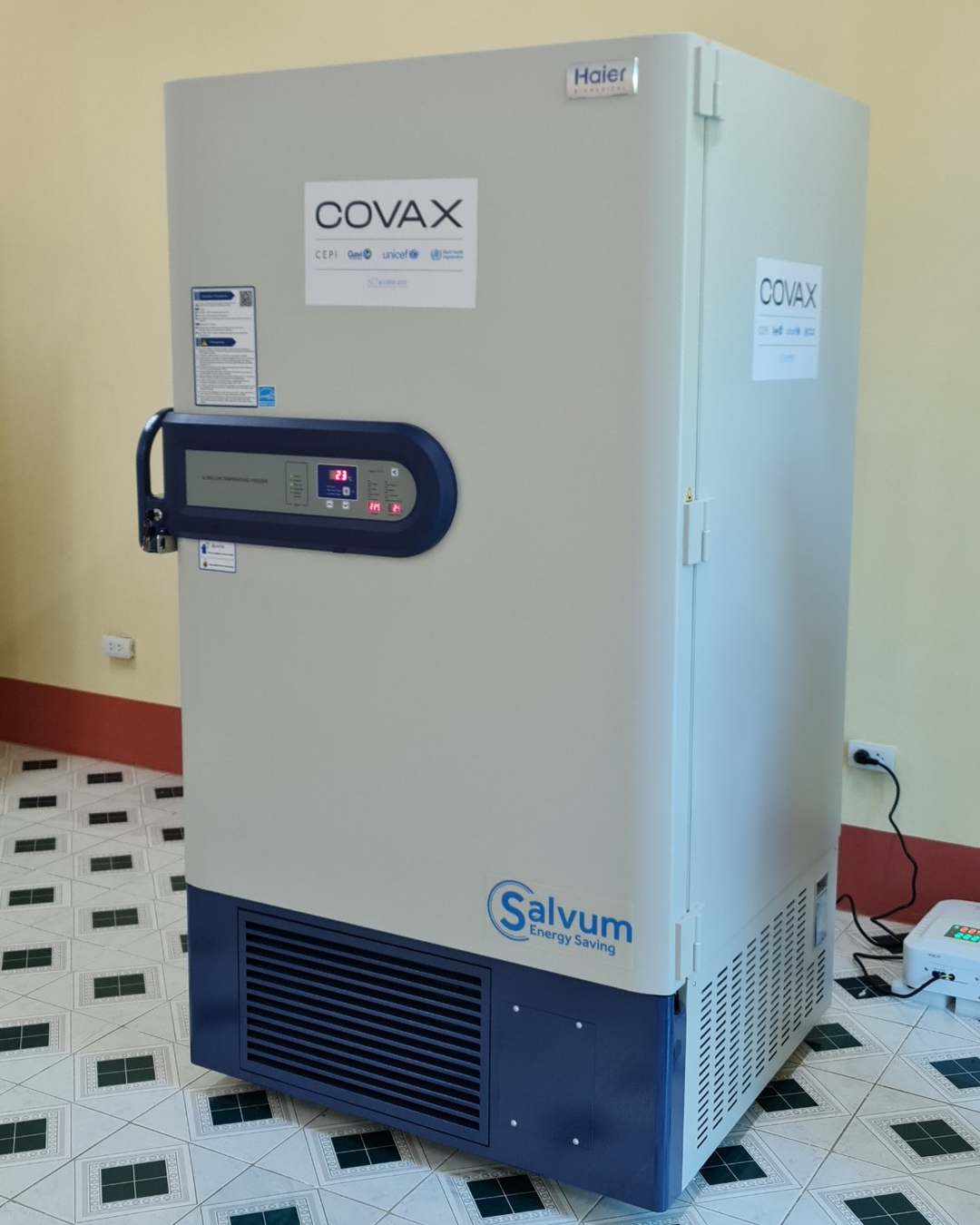 Đây là tủ lạnh đặc biệt, độ âm sâu đến - 80 độ C Đây là tủ lạnh đặc biệt, độ âm sâu đến - 80 độ C