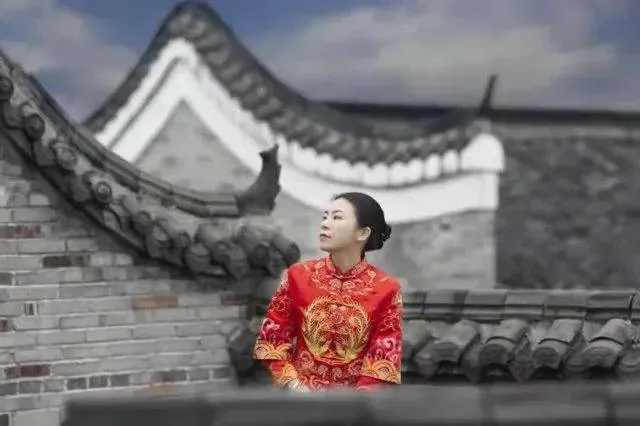 Tại sao nhiều phụ nữ trẻ lại sợ đàn ông ở độ tuổi 50 và 60?  Tại sao nhiều phụ nữ trẻ lại sợ đàn ông ở độ tuổi 50 và 60?