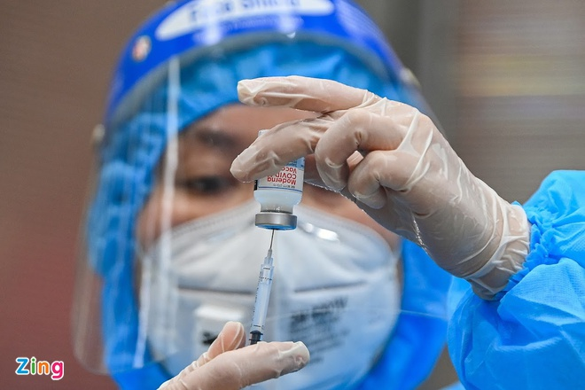 Bộ Y tế cho phép tiêm trộn vaccine Pfizer và Moderna Bộ Y tế cho phép tiêm trộn vaccine Pfizer và Moderna