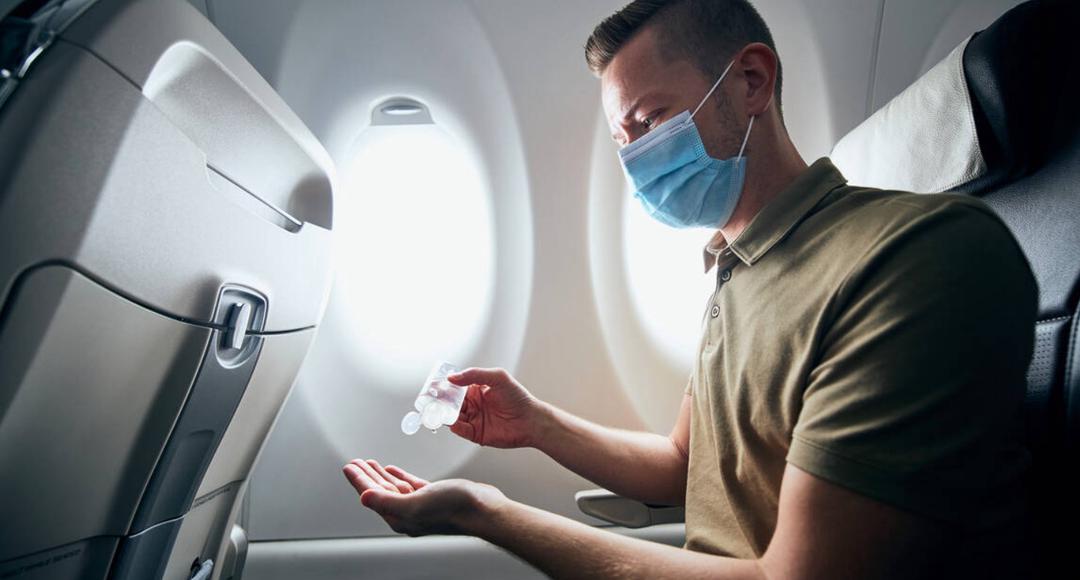 Đi máy bay không đeo khẩu trang tại Mỹ có thể bị phạt tiền lên đến 3.000 USD Đi máy bay không đeo khẩu trang tại Mỹ có thể bị phạt tiền lên đến 3.000 USD