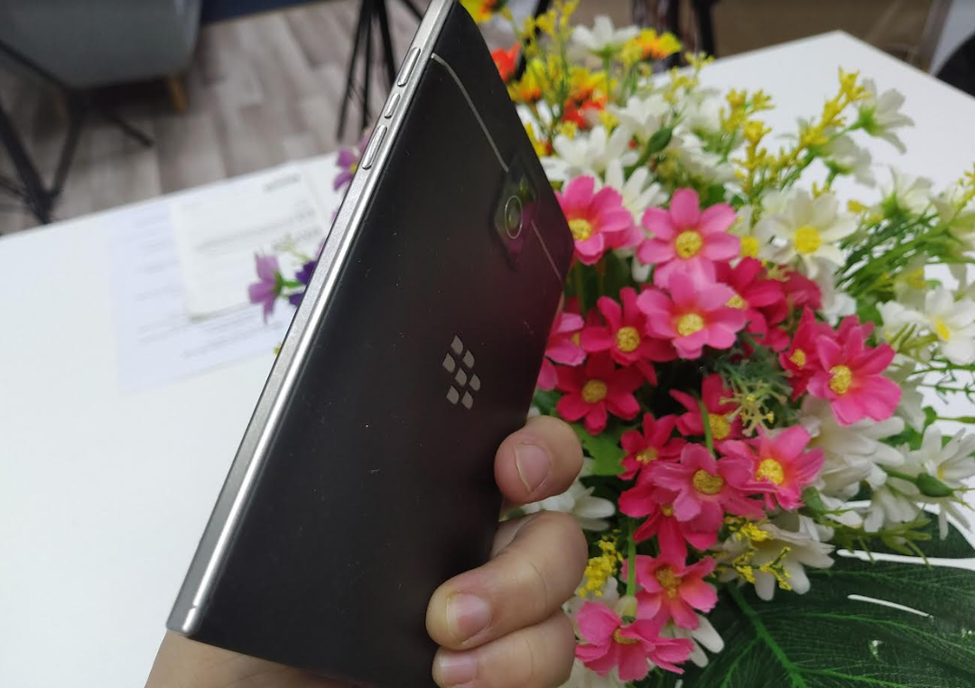 Đây là chiếc smartphone bền nhất mình từng thấy Đây là chiếc smartphone bền nhất mình từng thấy