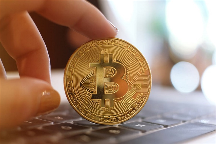 Bitcoin đang đùa giỡn nhà đầu tư: trượt dốc rồi tăng trở lại, các altcoin cũng nhảy múa Bitcoin đang đùa giỡn nhà đầu tư: trượt dốc rồi tăng trở lại, các altcoin cũng nhảy múa