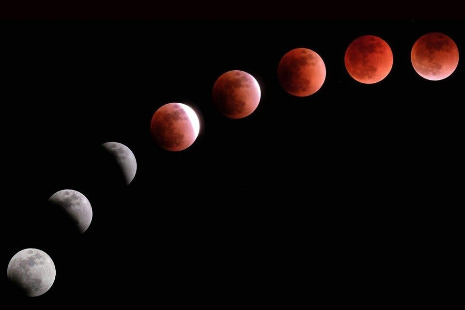 Vì sao nguyệt thực hôm nay là nguyệt thực dài nhất trong 580 năm? Vì sao nguyệt thực hôm nay là nguyệt thực dài nhất trong 580 năm?