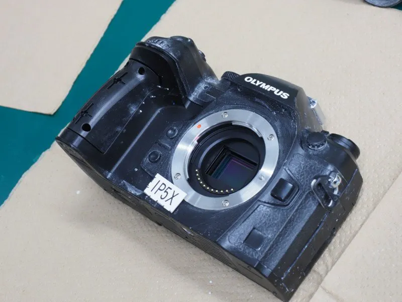 Máy ảnh Olympus bị tra tấn nhiều lần trước khi xuất xưởng Máy ảnh Olympus bị tra tấn nhiều lần trước khi xuất xưởng