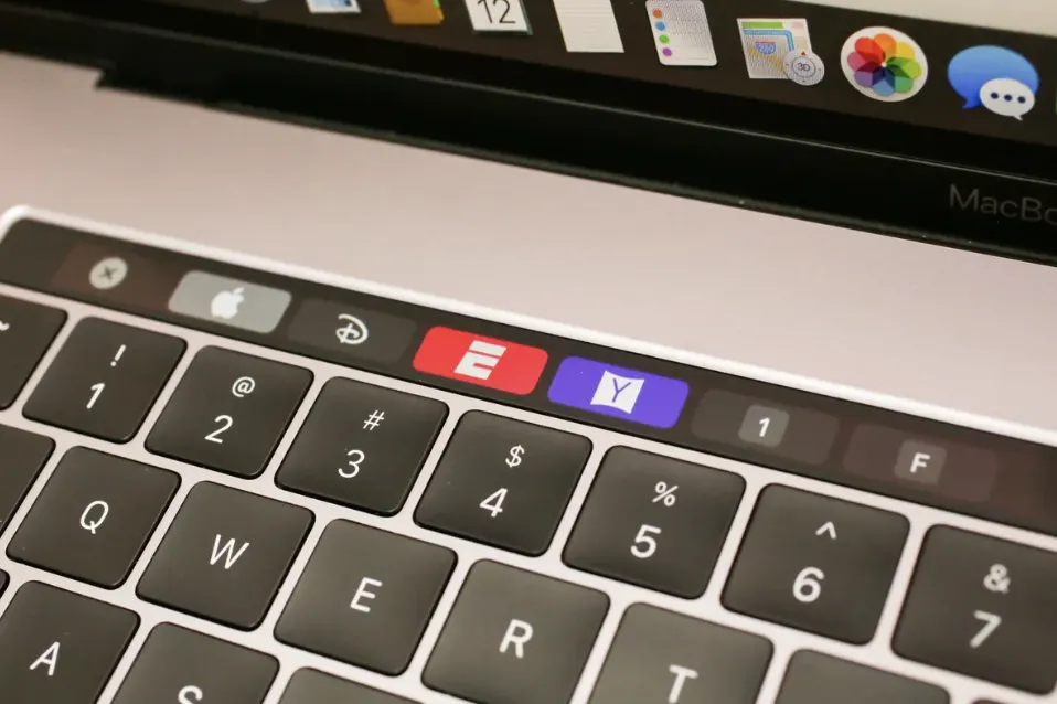 Tại sao MacBook không sử dụng màn hình cảm ứng? Tại sao MacBook không sử dụng màn hình cảm ứng?