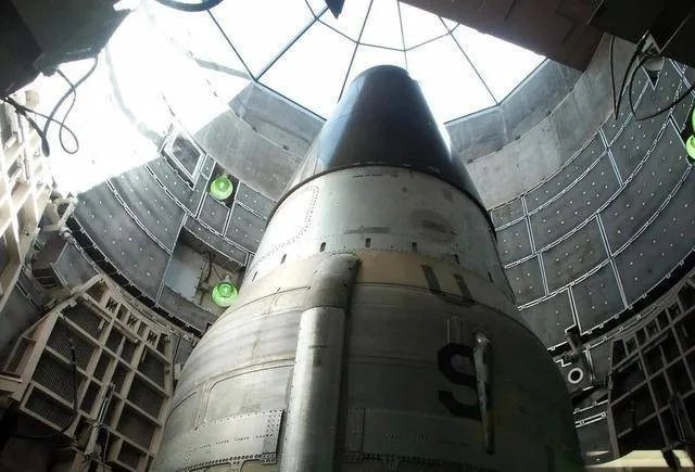 Điều gì sẽ xảy ra nếu Mỹ và Nga ném bom hạt nhân vào nhau? Tổ chức tư vấn Hoa Kỳ tiến hành mô phỏng Điều gì sẽ xảy ra nếu Mỹ và Nga ném bom hạt nhân vào nhau? Tổ chức tư vấn Hoa Kỳ tiến hành mô phỏng