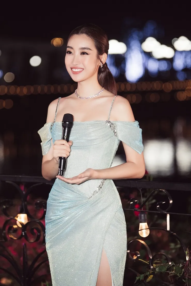 Thiếu gia sắp cưới Hoa hậu Đỗ Mỹ Linh giàu cỡ nào? Thiếu gia sắp cưới Hoa hậu Đỗ Mỹ Linh giàu cỡ nào?