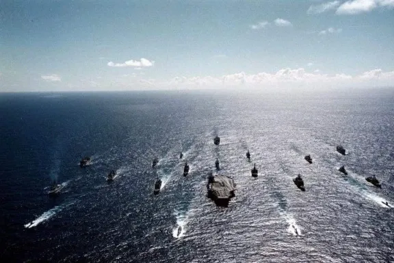 Tại sao các nhóm tác chiến tàu sân bay lại sử dụng khu trục hạm để phòng không? Tại sao các nhóm tác chiến tàu sân bay lại sử dụng khu trục hạm để phòng không?