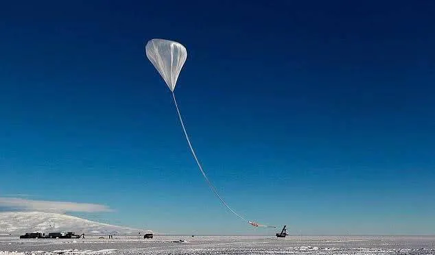 Các nhà khoa học NASA mới phát hiện có thứ gì đó ngược dòng trong thời gian hoặc chứng minh sự tồn tại của các vũ trụ song song Các nhà khoa học NASA mới phát hiện có thứ gì đó ngược dòng trong thời gian hoặc chứng minh sự tồn tại của các vũ trụ song song