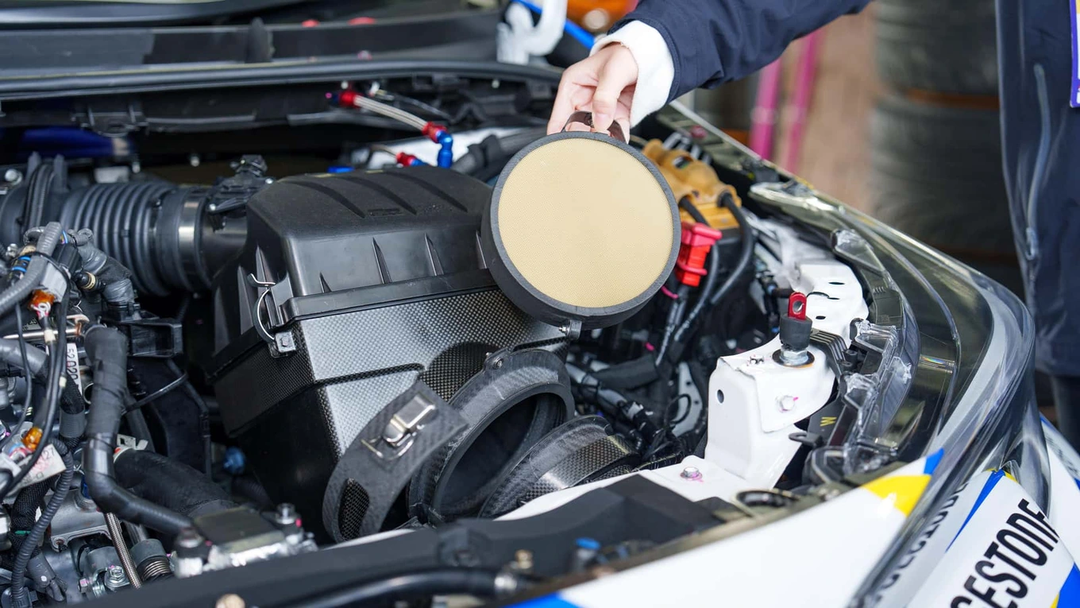 Toyota ra mắt động cơ hút CO2, xe hơi biến thành máy lọc không khí? Toyota ra mắt động cơ hút CO2, xe hơi biến thành máy lọc không khí?
