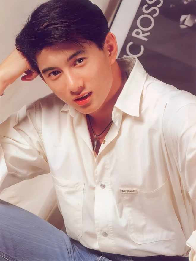 Lương Sơn Bá giàu nhất showbiz: Vẫn cực phong độ ở tuổi U60, nghỉ diễn kiếm trăm nghìn tỷ sau một đêm Lương Sơn Bá giàu nhất showbiz: Vẫn cực phong độ ở tuổi U60, nghỉ diễn kiếm trăm nghìn tỷ sau một đêm