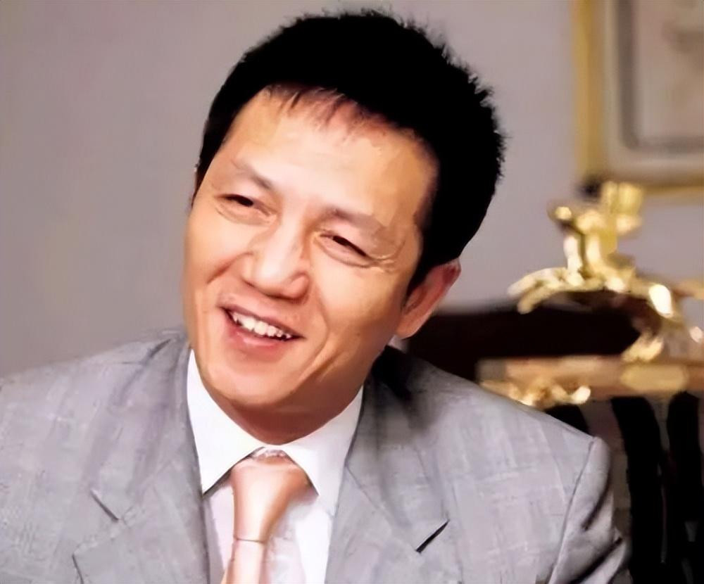 Đại gia từng giàu nhất Thượng Hải Chu Chính Nghĩa: Ngồi tù vẫn kiếm tiền tỷ, lắp điều hòa cho cả phòng giam Đại gia từng giàu nhất Thượng Hải Chu Chính Nghĩa: Ngồi tù vẫn kiếm tiền tỷ, lắp điều hòa cho cả phòng giam