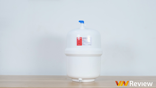 Trên tay nhanh máy lọc nước RO Hydrogen Fujihome RO-F09R: 5 cấp lọc, có tủ cường lực, giá 4,9 triệu đồng Trên tay nhanh máy lọc nước RO Hydrogen Fujihome RO-F09R: 5 cấp lọc, có tủ cường lực, giá 4,9 triệu đồng