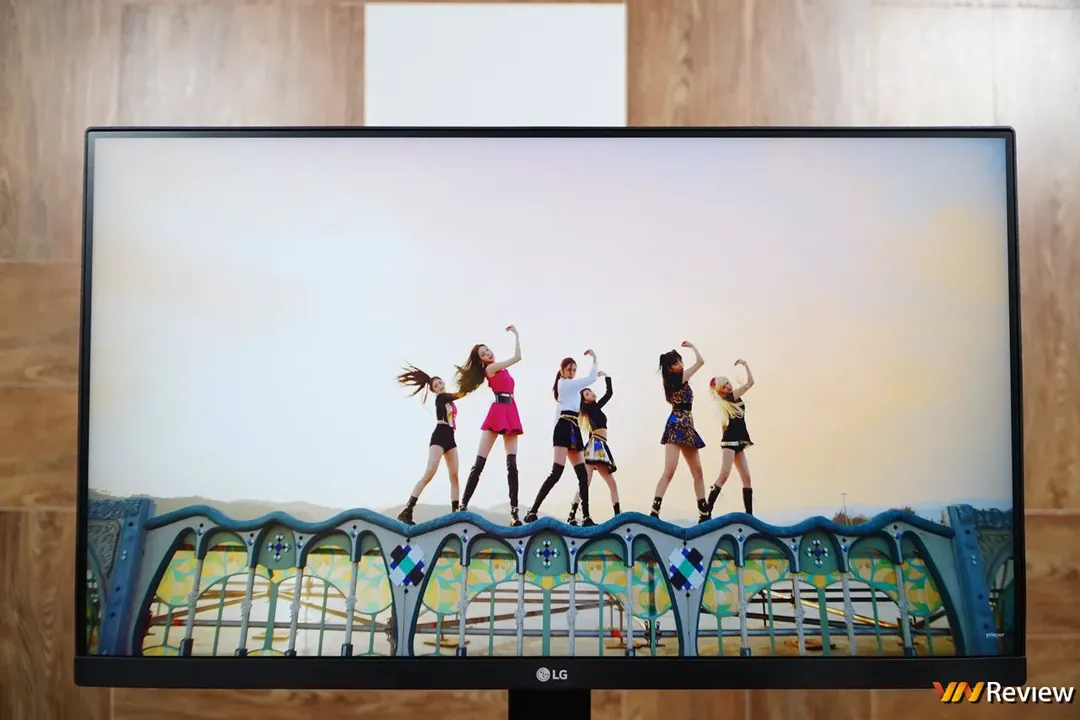 Đánh giá màn hình LG 24QP750: tưởng chuyên công việc nhưng lại “cân” tốt cả giải trí Đánh giá màn hình LG 24QP750: tưởng chuyên công việc nhưng lại “cân” tốt cả giải trí