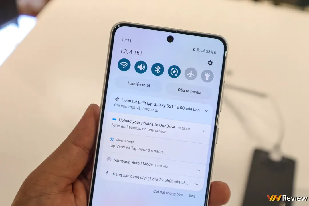 Trên tay Galaxy S21 FE 5G: tiếp nối chiến lược hướng đến fan, thiết kế lột xác so với đời trước Trên tay Galaxy S21 FE 5G: tiếp nối chiến lược hướng đến fan, thiết kế lột xác so với đời trước
