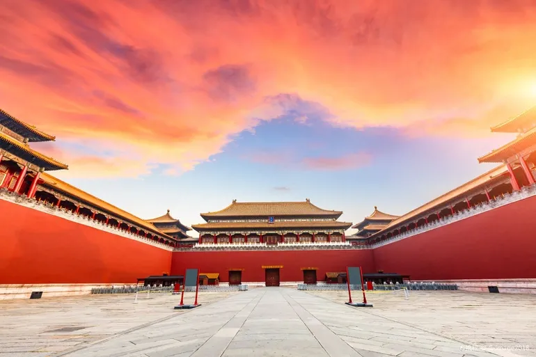 Tại sao Tử Cấm Thành rộng lớn như vậy nhưng hoàn toàn không có cây xanh? Tại sao Tử Cấm Thành rộng lớn như vậy nhưng hoàn toàn không có cây xanh?