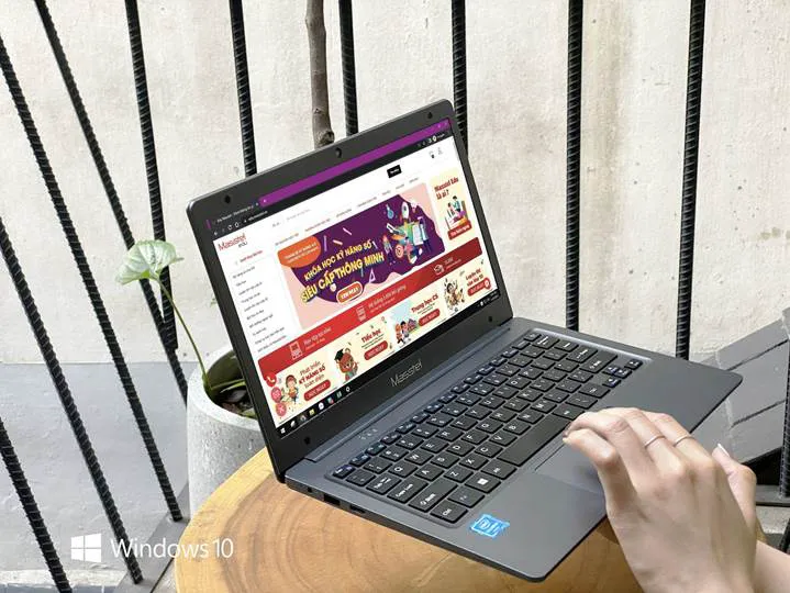 Laptop giá rẻ trang bị full giáp bảo vệ và kho nội dung số học sinh cấp 1, 2 Laptop giá rẻ trang bị full giáp bảo vệ và kho nội dung số học sinh cấp 1, 2