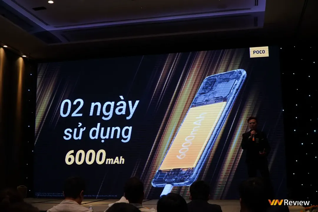 POCO C40 trình làng tại Việt Nam: lưng giả da, pin 6.000 mAh, chip lạ, giá 3,49 triệu đồng POCO C40 trình làng tại Việt Nam: lưng giả da, pin 6.000 mAh, chip lạ, giá 3,49 triệu đồng