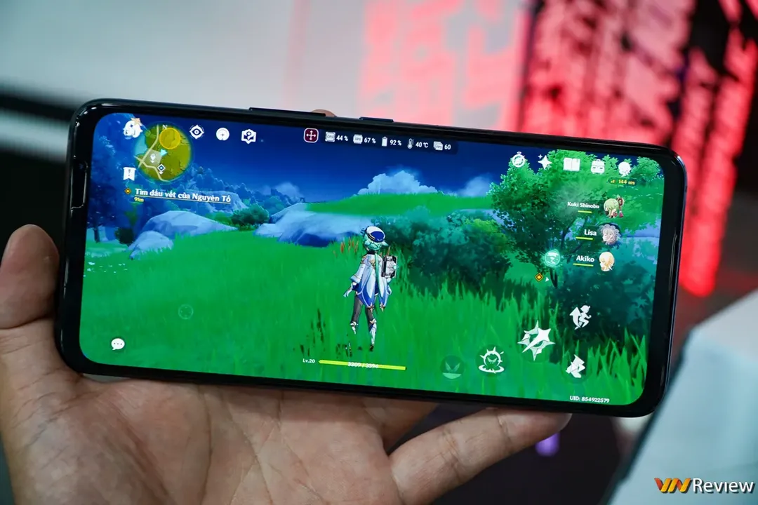 Trên tay Asus ROG Phone 6 và 6 Pro: điện thoại mạnh nhất thế giới, nhiều thông số trội hơn cả laptop  Trên tay Asus ROG Phone 6 và 6 Pro: điện thoại mạnh nhất thế giới, nhiều thông số trội hơn cả laptop