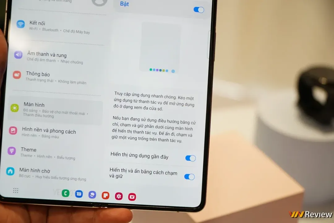 Trên tay Galaxy Z Fold 4: Bình không đổi nhiều nhưng rượu đã thơm hơn Trên tay Galaxy Z Fold 4: Bình không đổi nhiều nhưng rượu đã thơm hơn
