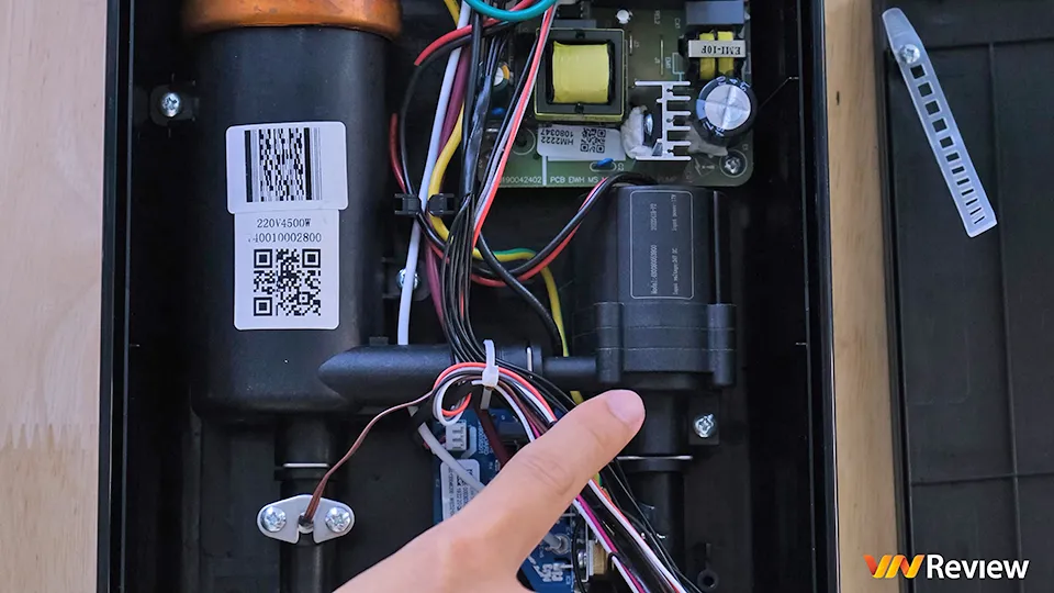 Trải nghiệm thực tế 6 tính năng “ấm - yên” của máy nước nóng Ariston Aures Trải nghiệm thực tế 6 tính năng “ấm - yên” của máy nước nóng Ariston Aures