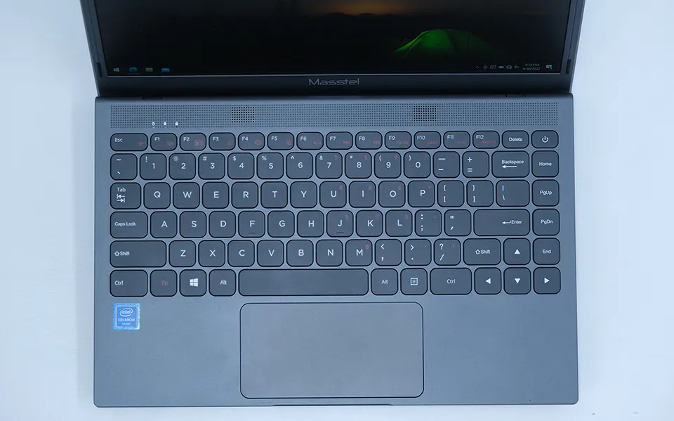 Trên tay 2 laptop cho học sinh cấp 1 và cấp 2 Trên tay 2 laptop cho học sinh cấp 1 và cấp 2