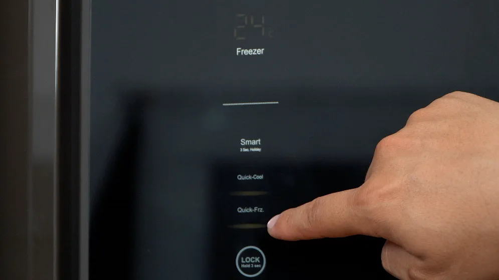 Trải nghiệm tủ lạnh 4 cửa Aqua IGW525: thiết kế hiện đại, nhiều tiện ích Trải nghiệm tủ lạnh 4 cửa Aqua IGW525: thiết kế hiện đại, nhiều tiện ích