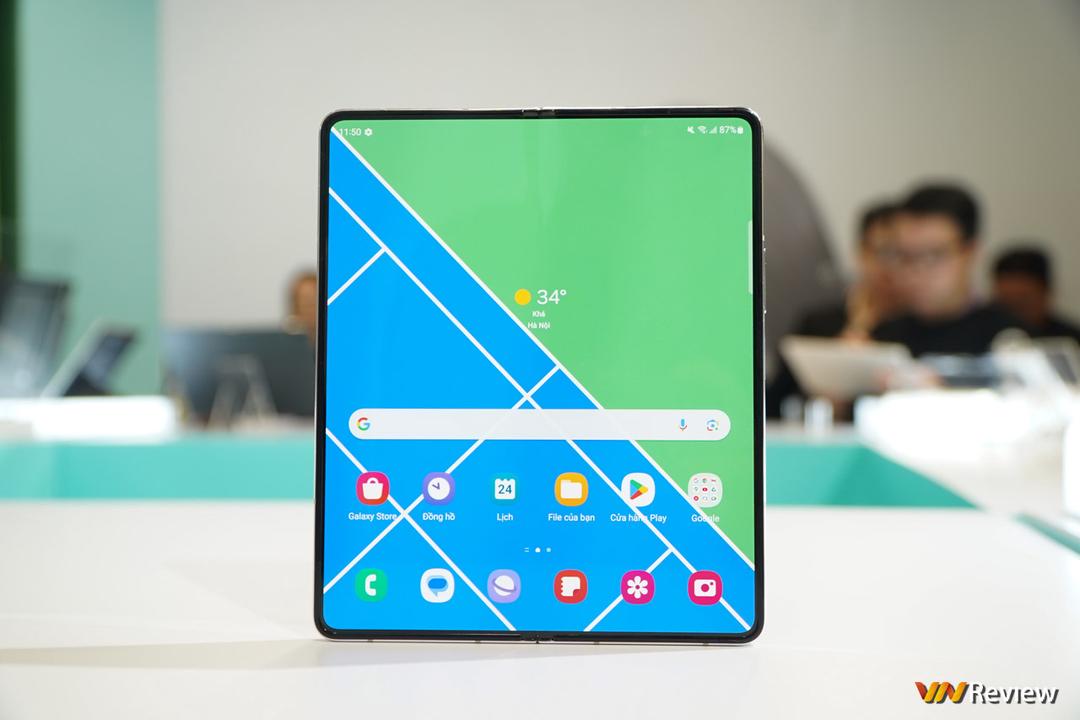 Trên tay Galaxy Z Fold 5: “bình” khít hơn và rượu cũng thơm hơn Trên tay Galaxy Z Fold 5: “bình” khít hơn và rượu cũng thơm hơn