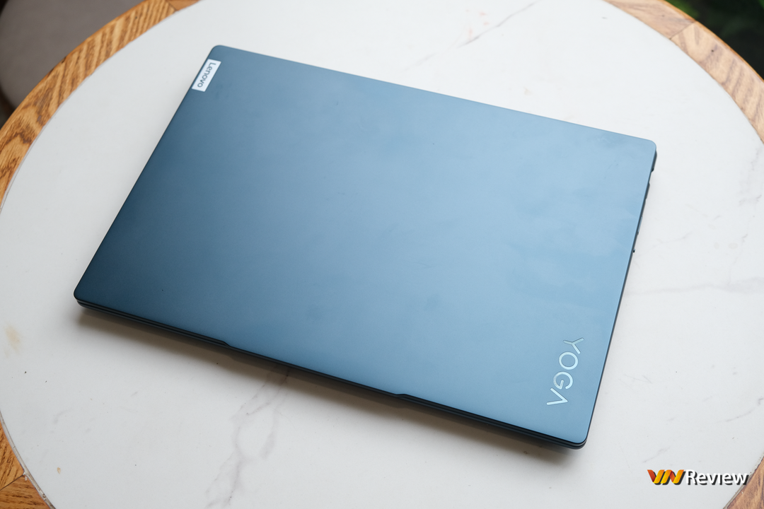 Đánh giá Lenovo Yoga Pro 7i 14” Gen 8 (2023): Giấc mơ của dân sáng tạo nội dung thành hiện thực Đánh giá Lenovo Yoga Pro 7i 14” Gen 8 (2023): Giấc mơ của dân sáng tạo nội dung thành hiện thực