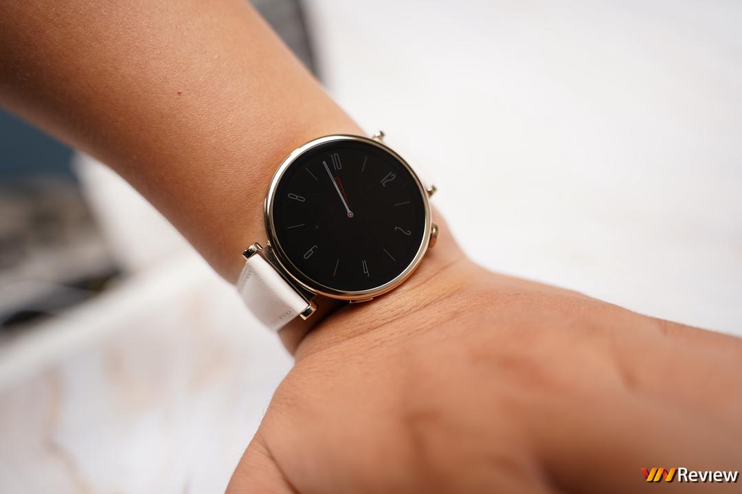 Đánh giá Huawei Watch GT 4 41mm: smartwatch đậm chất cổ điển, “over hợp” cho phái nữ Đánh giá Huawei Watch GT 4 41mm: smartwatch đậm chất cổ điển, “over hợp” cho phái nữ