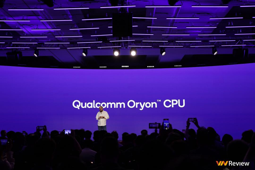 Qualcomm ra mắt Snapdragon X Elite: mạnh hơn cả Apple M2 Max, Intel Core i9-13980HX mà vẫn tiết kiệm pin hơn Qualcomm ra mắt Snapdragon X Elite: mạnh hơn cả Apple M2 Max, Intel Core i9-13980HX mà vẫn tiết kiệm pin hơn