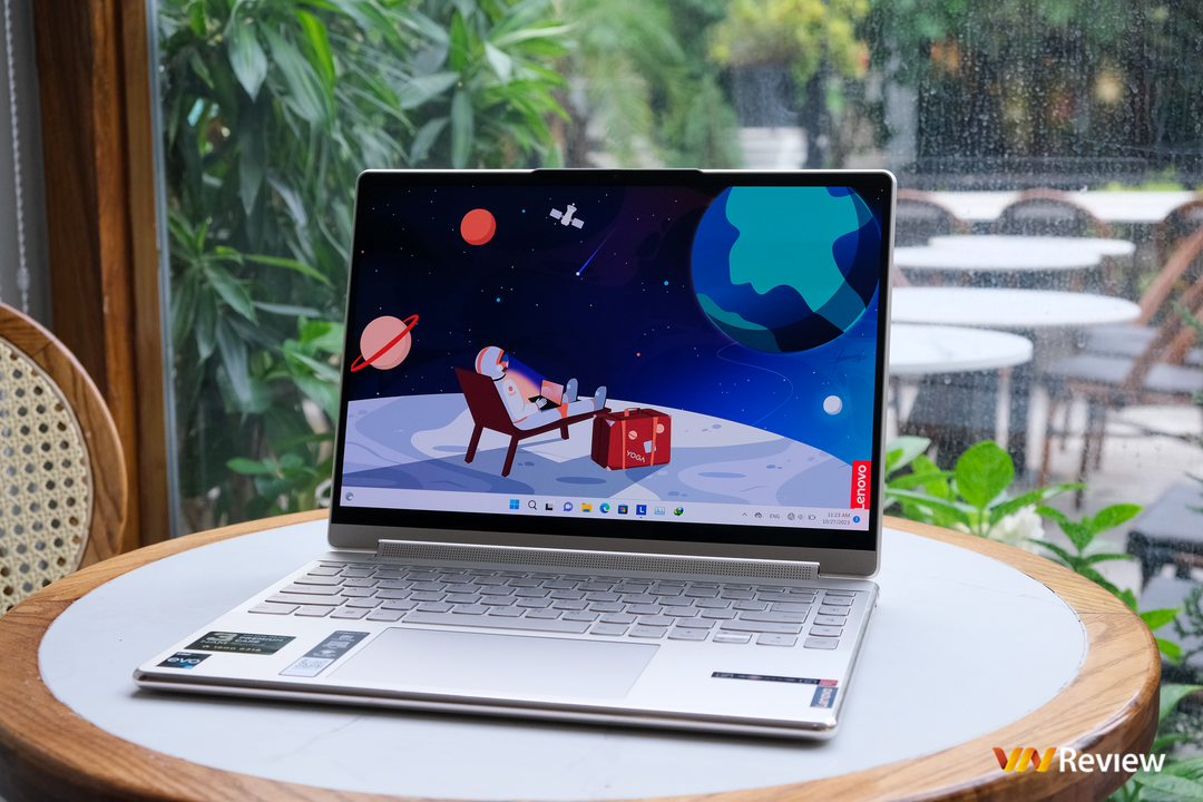 Đánh giá Lenovo Yoga 9i Gen 8 (2023): Laptop 2-trong-1 tiệm cận sự hoàn hảo Đánh giá Lenovo Yoga 9i Gen 8 (2023): Laptop 2-trong-1 tiệm cận sự hoàn hảo