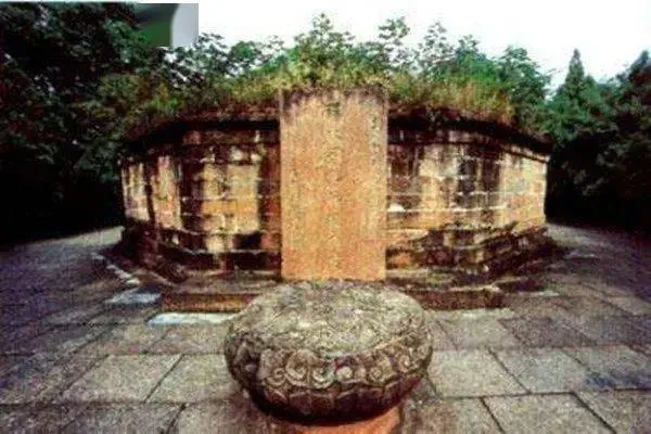 Bí ẩn chưa giải về phần mộ Lưu Bị: Gia Cát Lượng đã làm gì để giữ cho di thể không bị phân hủy tới 30 ngày? Bí ẩn chưa giải về phần mộ Lưu Bị: Gia Cát Lượng đã làm gì để giữ cho di thể không bị phân hủy tới 30 ngày?