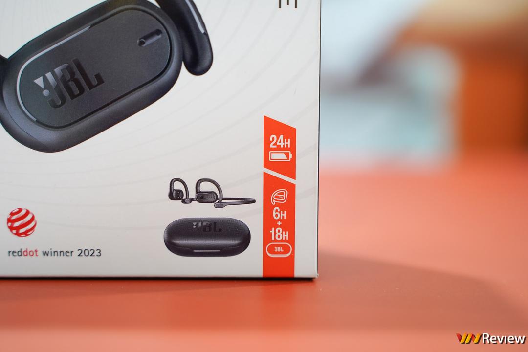 Đánh giá JBL Soundgear Sense: tai nghe thiết kế mở chuẩn bài cho người thích thể thao, yêu âm nhạc Đánh giá JBL Soundgear Sense: tai nghe thiết kế mở chuẩn bài cho người thích thể thao, yêu âm nhạc