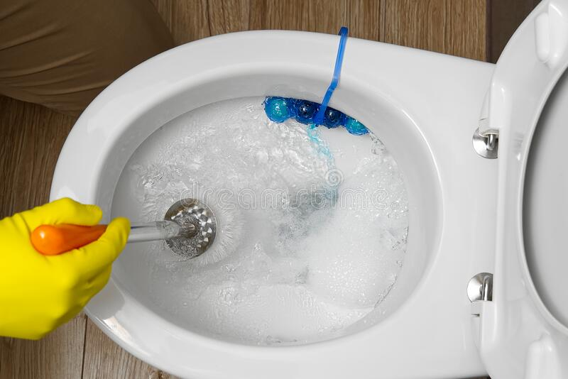 Bồn cầu bị vàng: Nguyên nhân và cách xử lý Bồn cầu bị vàng: Nguyên nhân và cách xử lý