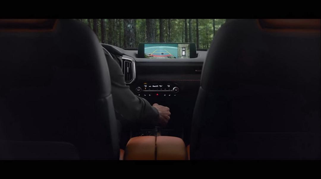 Lộ diện Mazda CX-50 (2023): SUV nhỏ gọn nhưng hầm hố không kém đàn anh CX-5 Lộ diện Mazda CX-50 (2023): SUV nhỏ gọn nhưng hầm hố không kém đàn anh CX-5