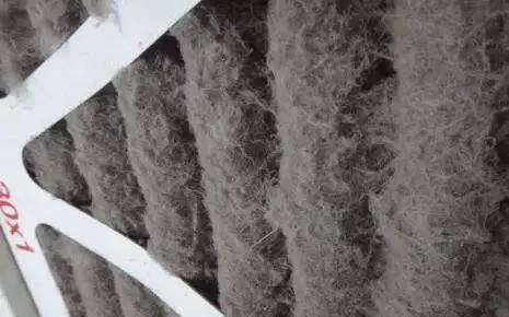 Tại sao điều hòa thổi ra mùi máy lạnh?  Tại sao điều hòa thổi ra mùi máy lạnh?