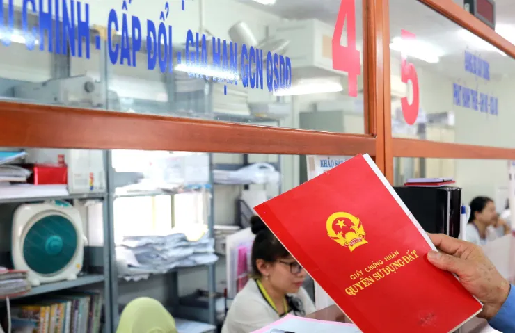 Sẽ cấp sổ đỏ qua mạng, giảm phiền hà cho dân Sẽ cấp sổ đỏ qua mạng, giảm phiền hà cho dân