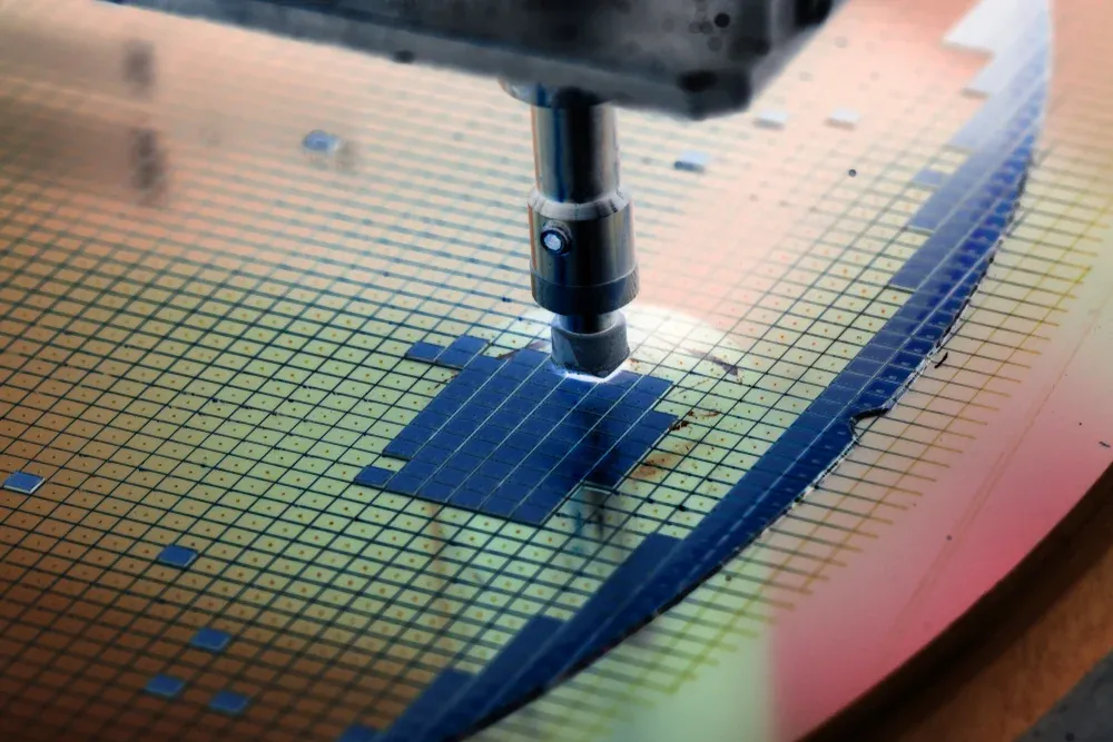 Nga sẽ tự chế tạo máy quang khắc 7nm mà không cần đến Mỹ và đồng minh, liệu có khả thi? Nga sẽ tự chế tạo máy quang khắc 7nm mà không cần đến Mỹ và đồng minh, liệu có khả thi?