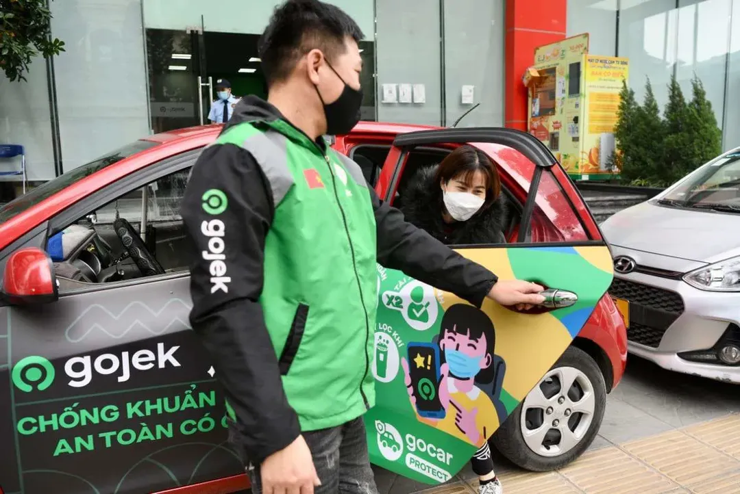 Sân bay Tân Sơn Nhất có thêm hãng taxi công nghệ đón khách, xe đến trễ khách được tặng ngay voucher Sân bay Tân Sơn Nhất có thêm hãng taxi công nghệ đón khách, xe đến trễ khách được tặng ngay voucher