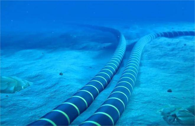 Cáp quang biển nối Mỹ với Anh bị cắt đứt, ai can đảm thế?  Cáp quang biển nối Mỹ với Anh bị cắt đứt, ai can đảm thế?