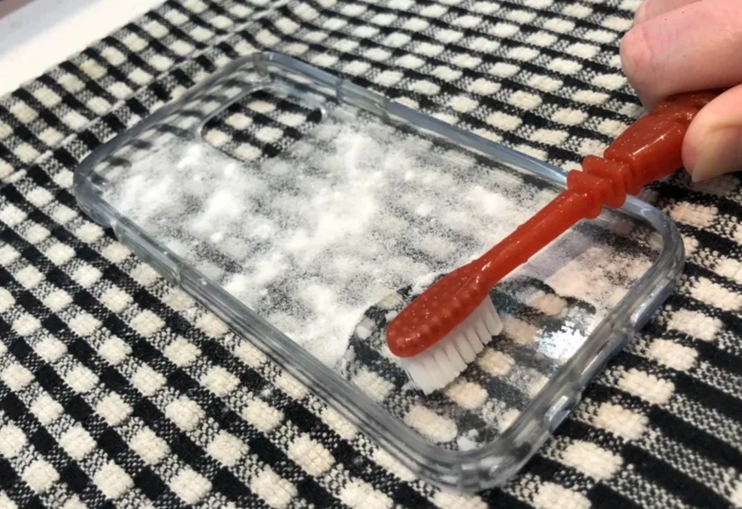 4 cách xử lý ốp lưng trong suốt bị ngả vàng 4 cách xử lý ốp lưng trong suốt bị ngả vàng